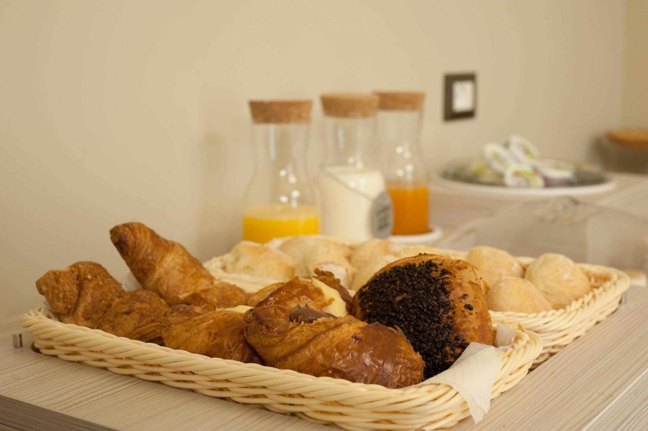 Antica Dimora Luxury Rooms Барлетта Экстерьер фото