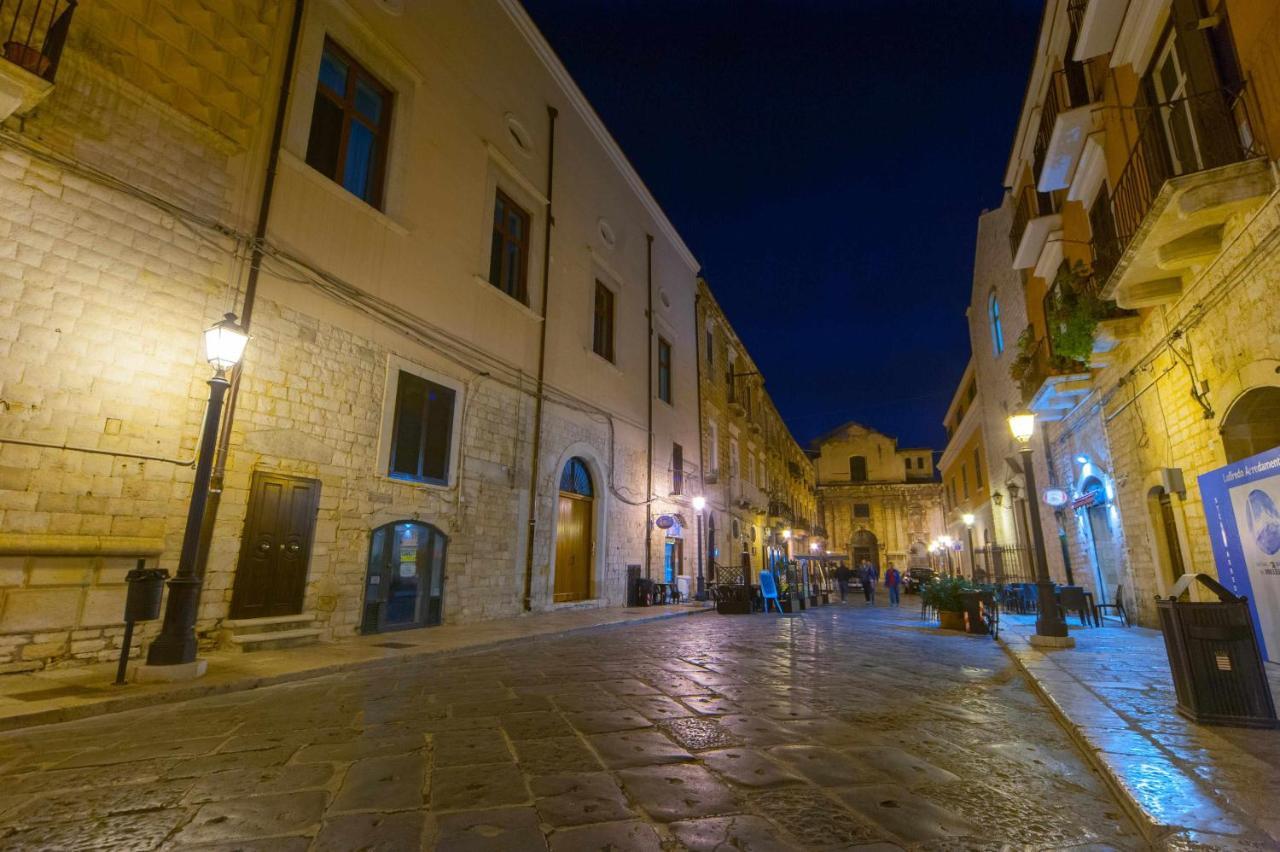 Antica Dimora Luxury Rooms Барлетта Экстерьер фото